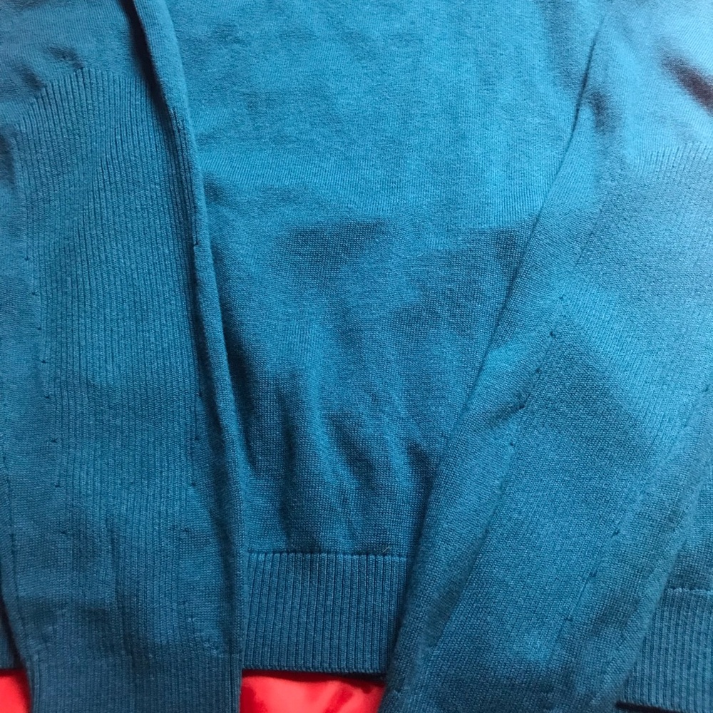 Sweater - Picture 5 of 6